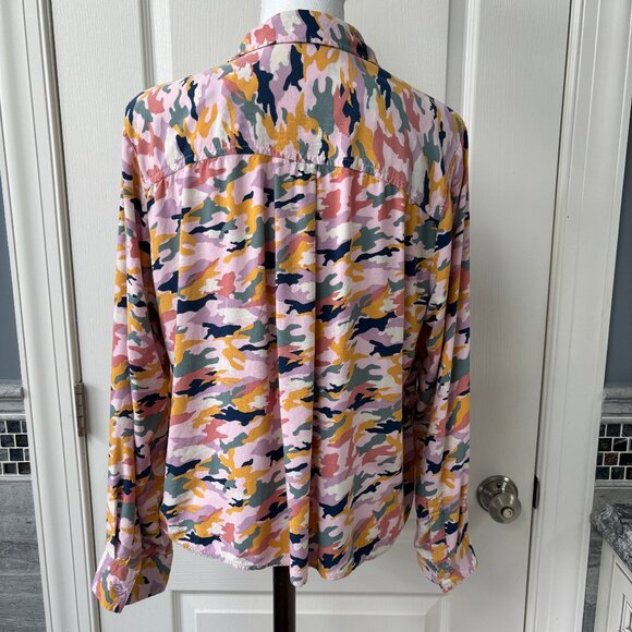 Velvet Heart Women’s Multicolor Camo Shirt Size L Tie Front Button Down Collar - Picture 13 of 13